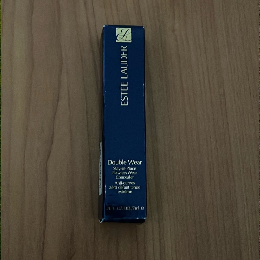 Estee Lauder Double Wear Stay in place Flawless Wear Concealer